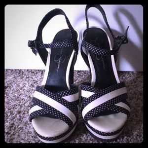 Perfect summer heel!